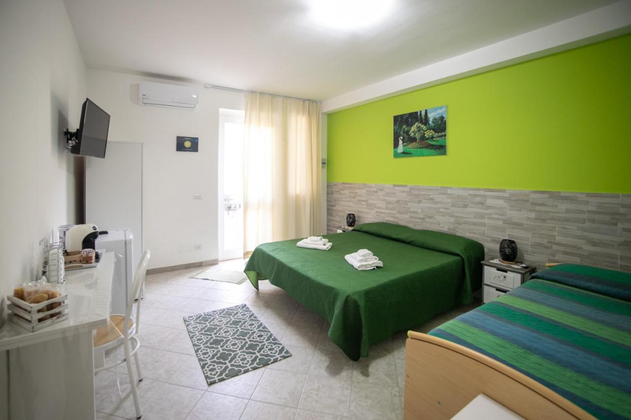 Royal Rooms Terracina Exterior foto